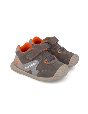 first-steps-sneakers-251127-b168