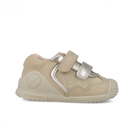 first-steps-sneakers-251103-b547