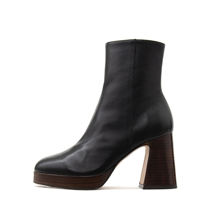 25583-566b-saratoga-negro_angelalarcon_women_boots_black_brown_1