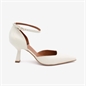 Angela Alarcon Lucienne 25067 talco