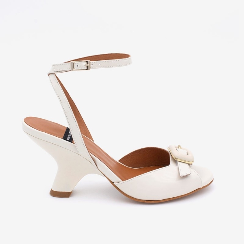 Angela Alarcon  Dorothee talco 25124